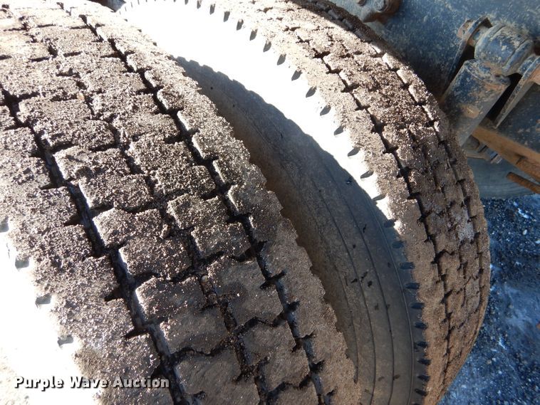 image for item FG9934 2005 Sterling L-Line dump truck