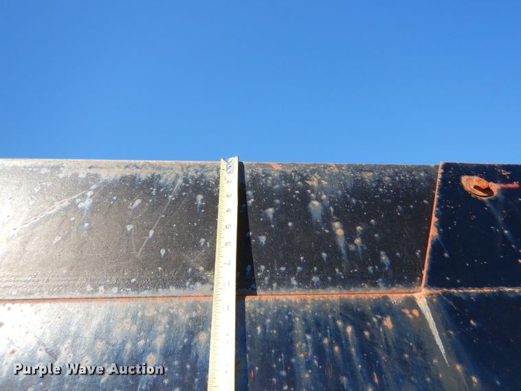 image for item FG9934 2005 Sterling L-Line dump truck