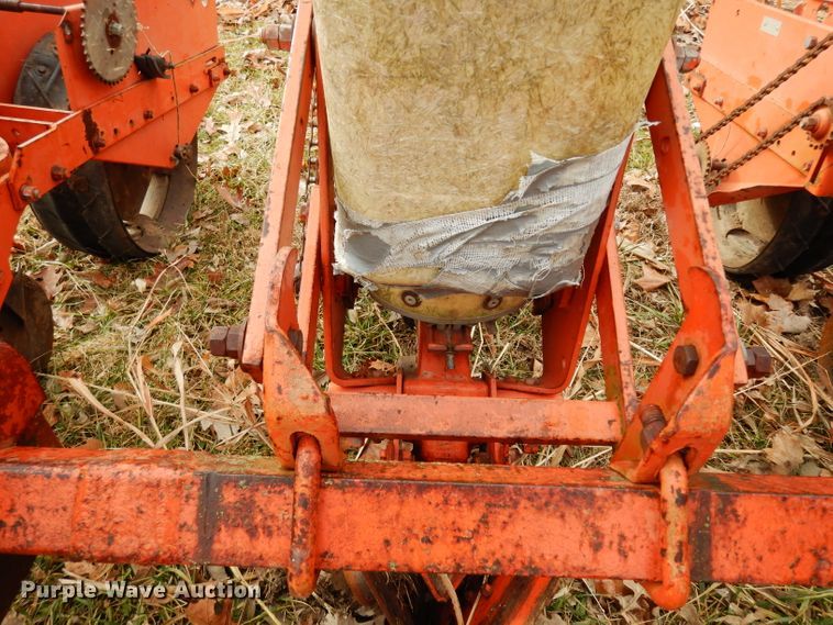 image for item FY9258 Allis Chalmers planter