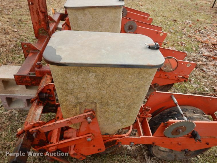 image for item FY9258 Allis Chalmers planter