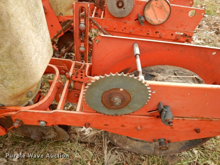 image for item FY9258 Allis Chalmers planter