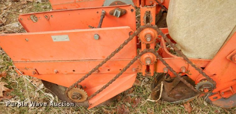 image for item FY9258 Allis Chalmers planter