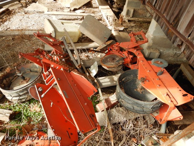 image for item FY9258 Allis Chalmers planter