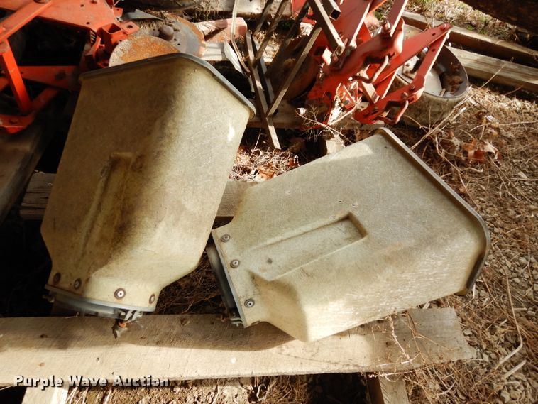 image for item FY9258 Allis Chalmers planter