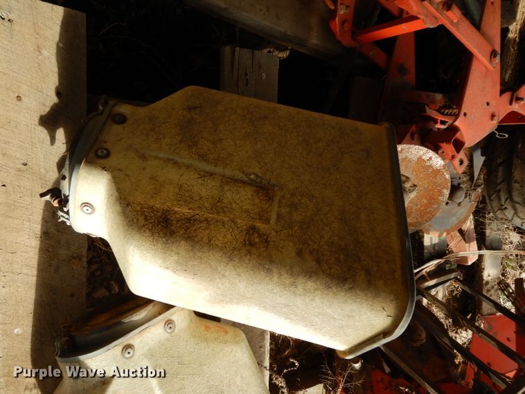 image for item FY9258 Allis Chalmers planter