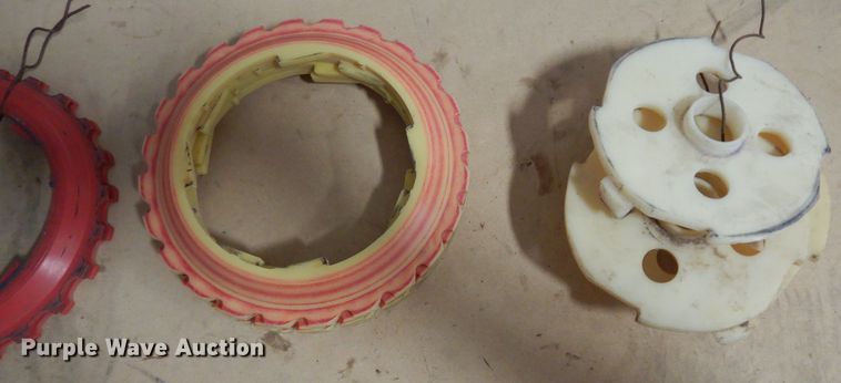 image for item FY9258 Allis Chalmers planter