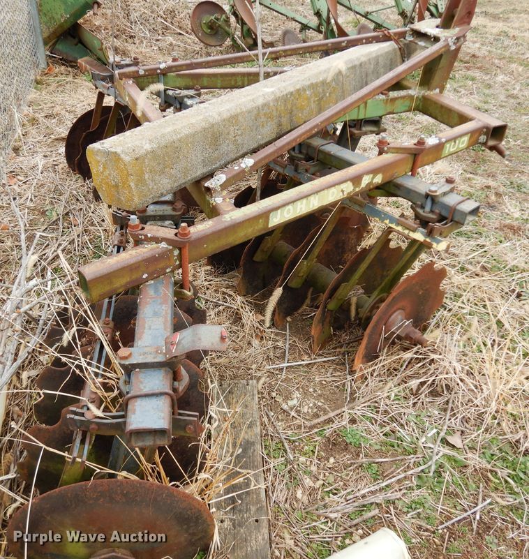 image for item FY9276 John Deere 100 disk