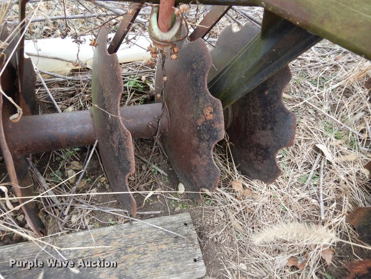 image for item FY9276 John Deere 100 disk