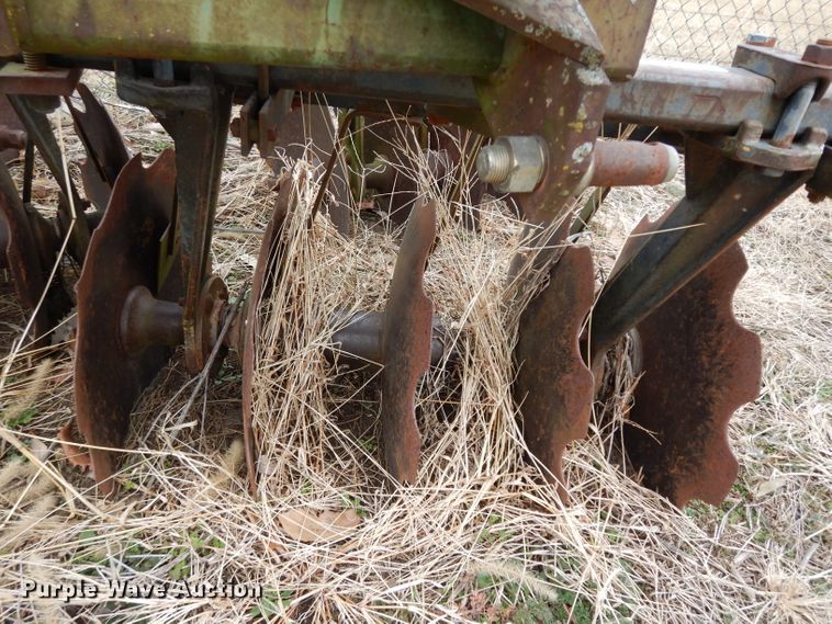 image for item FY9276 John Deere 100 disk