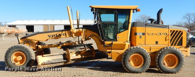 image for item GB9575 2010 Volvo G930 motor grader