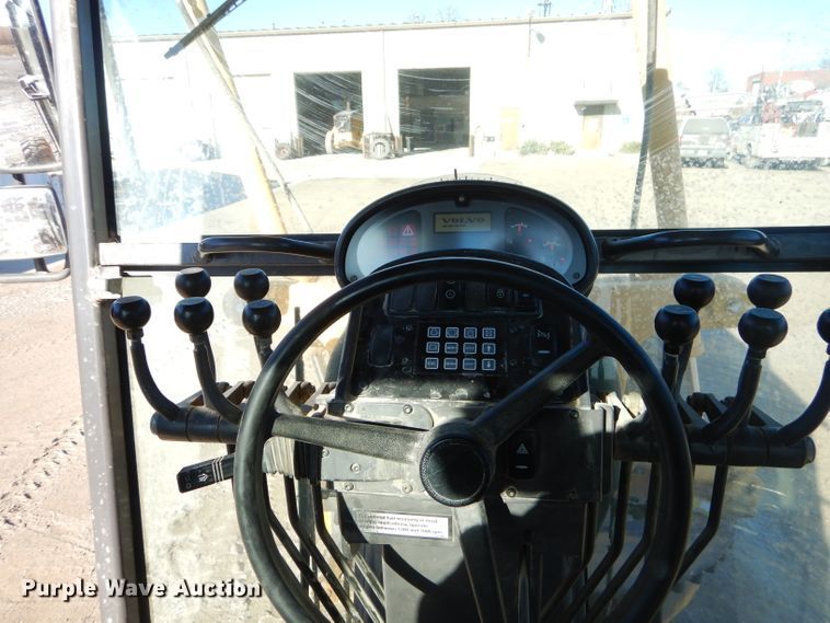 image for item GB9575 2010 Volvo G930 motor grader