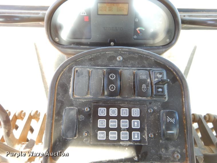 image for item GB9575 2010 Volvo G930 motor grader