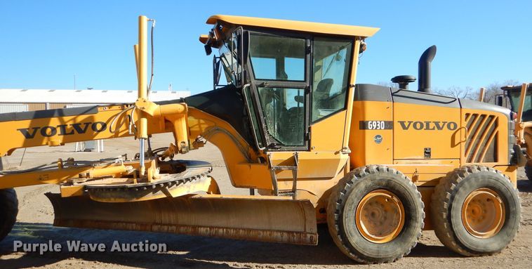 image for item GB9576 2007 Volvo G930 motor grader