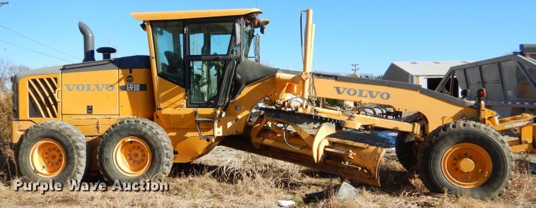 image for item GB9577 2010 Volvo G930 motor grader