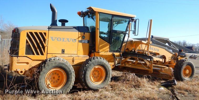 image for item GB9577 2010 Volvo G930 motor grader