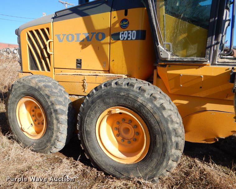 image for item GB9577 2010 Volvo G930 motor grader