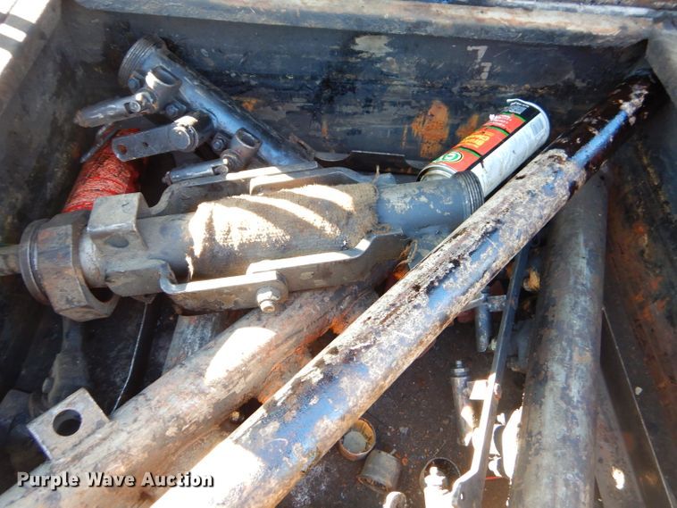 image for item GB9578 1992 Ford B700 oil distributor truck