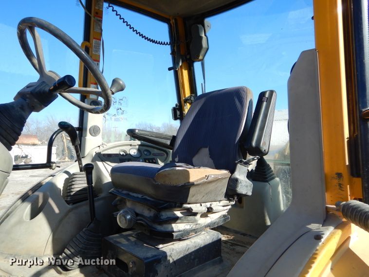 image for item GB9579 2003 Komatsu WB140-2 backhoe
