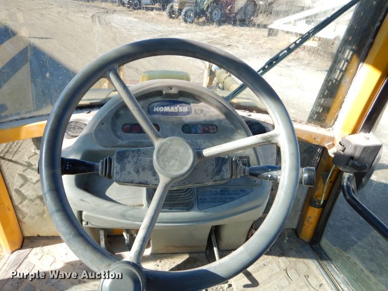 image for item GB9579 2003 Komatsu WB140-2 backhoe