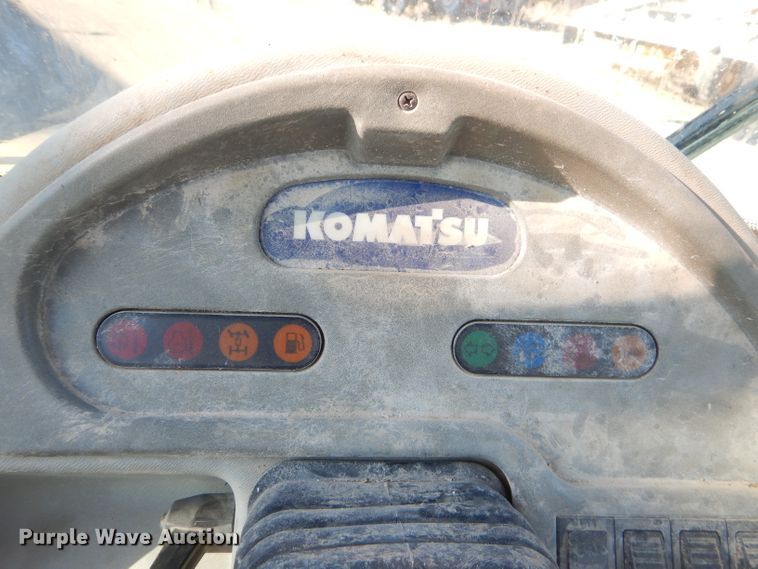 image for item GB9579 2003 Komatsu WB140-2 backhoe