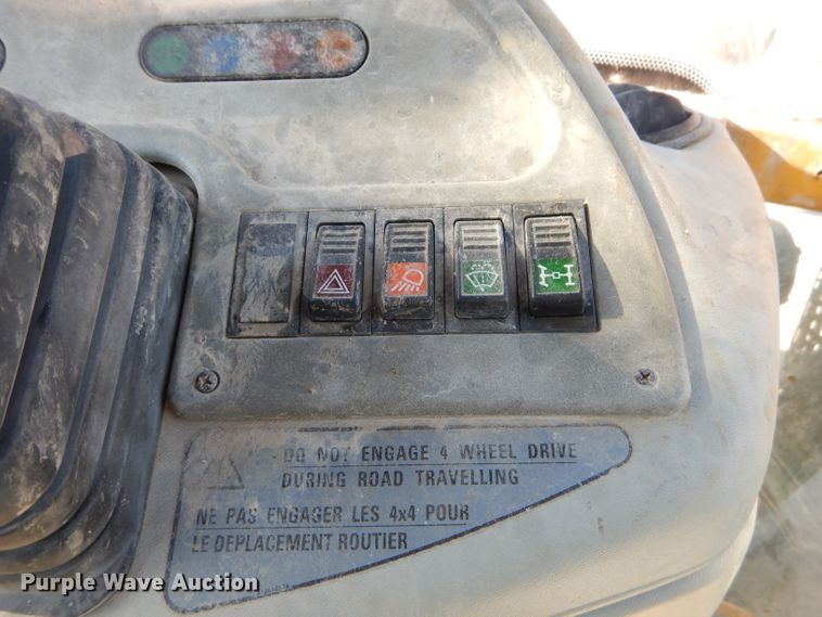 image for item GB9579 2003 Komatsu WB140-2 backhoe