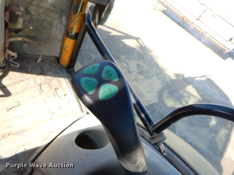 image for item GB9579 2003 Komatsu WB140-2 backhoe