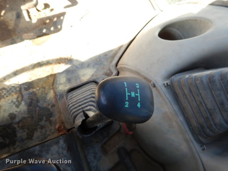 image for item GB9579 2003 Komatsu WB140-2 backhoe