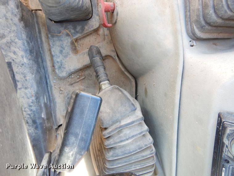 image for item GB9579 2003 Komatsu WB140-2 backhoe