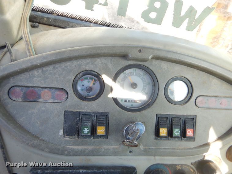 image for item GB9579 2003 Komatsu WB140-2 backhoe