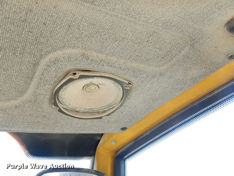 image for item GB9579 2003 Komatsu WB140-2 backhoe