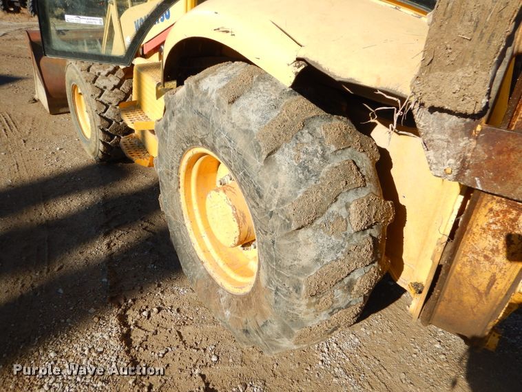 image for item GB9579 2003 Komatsu WB140-2 backhoe