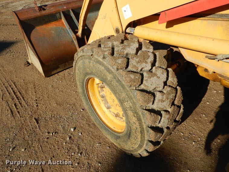 image for item GB9579 2003 Komatsu WB140-2 backhoe