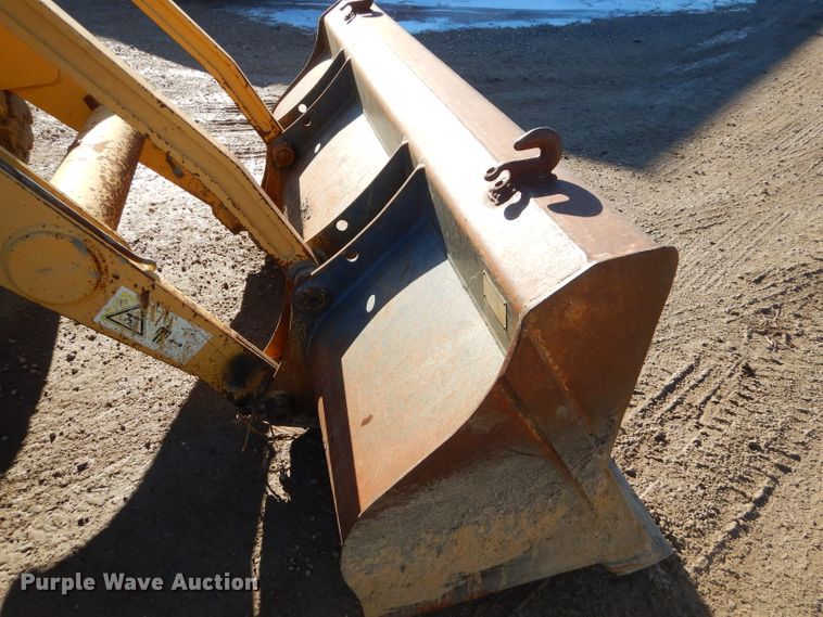 image for item GB9579 2003 Komatsu WB140-2 backhoe