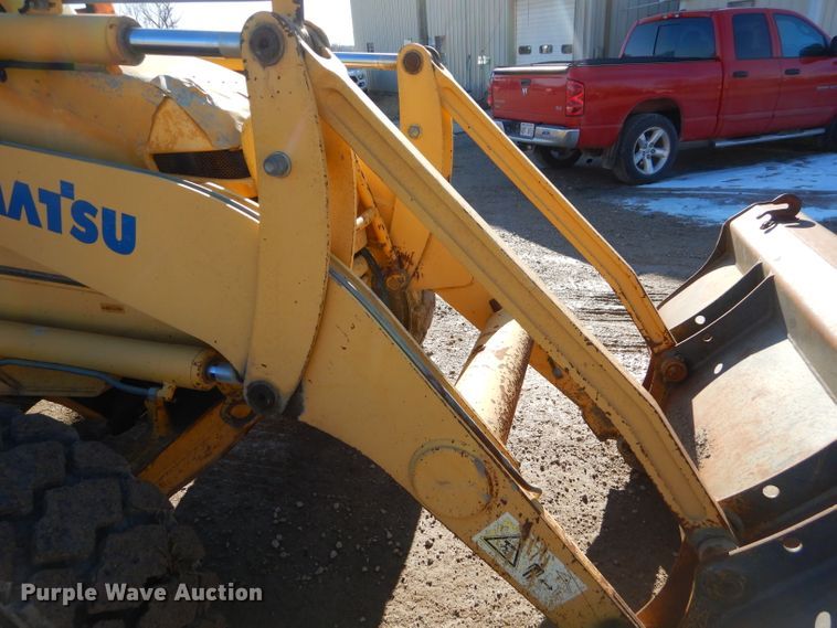 image for item GB9579 2003 Komatsu WB140-2 backhoe