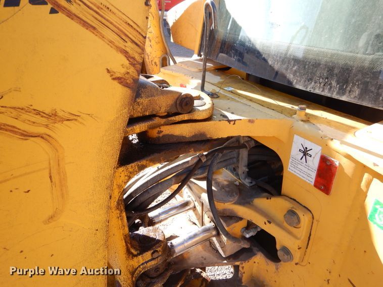 image for item GB9579 2003 Komatsu WB140-2 backhoe