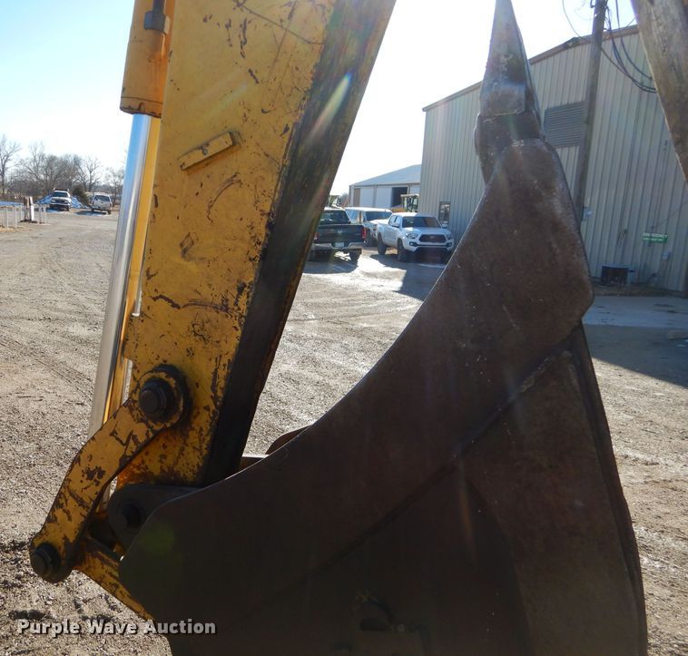 image for item GB9579 2003 Komatsu WB140-2 backhoe