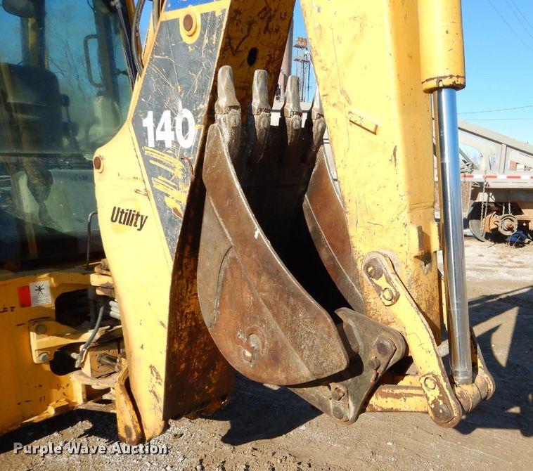 image for item GB9579 2003 Komatsu WB140-2 backhoe