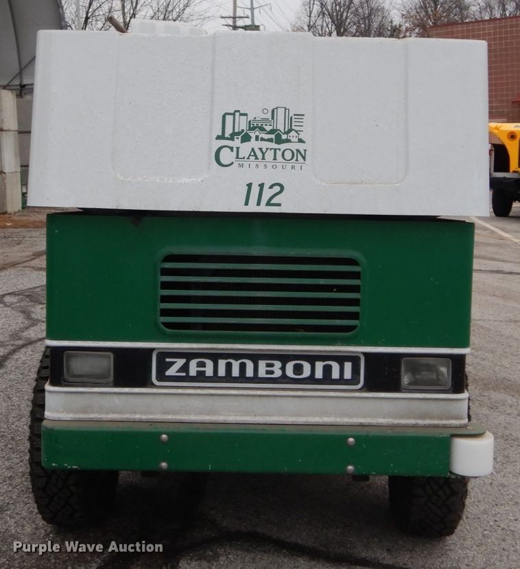 image for item GC9468 2008 Zamboni 545 ice resurfacer