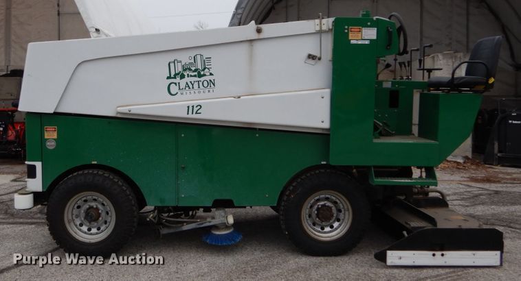 image for item GC9468 2008 Zamboni 545 ice resurfacer