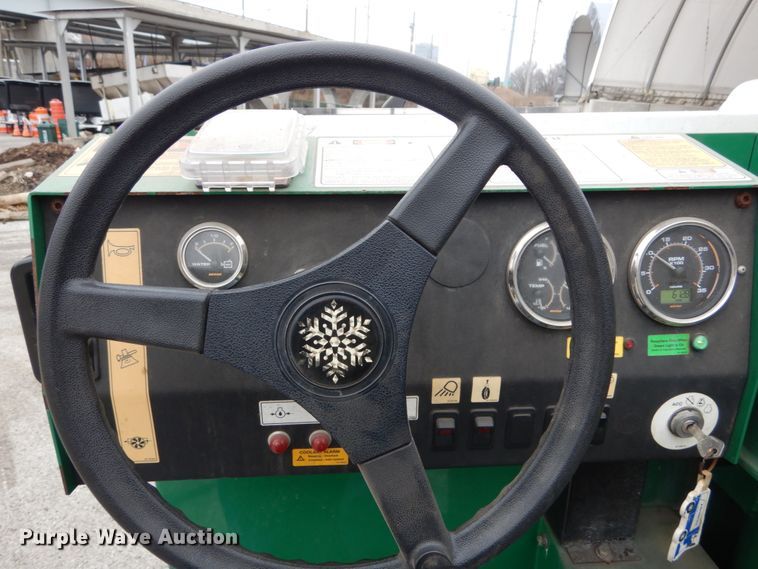 image for item GC9468 2008 Zamboni 545 ice resurfacer