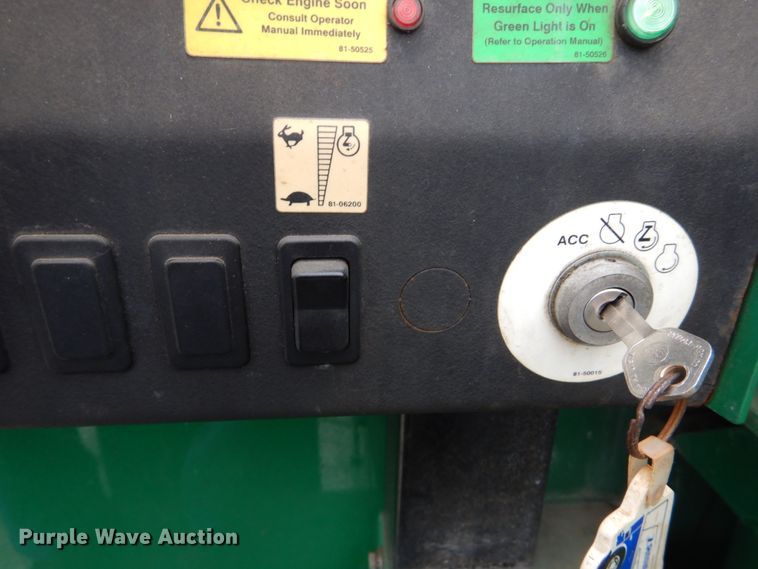 image for item GC9468 2008 Zamboni 545 ice resurfacer