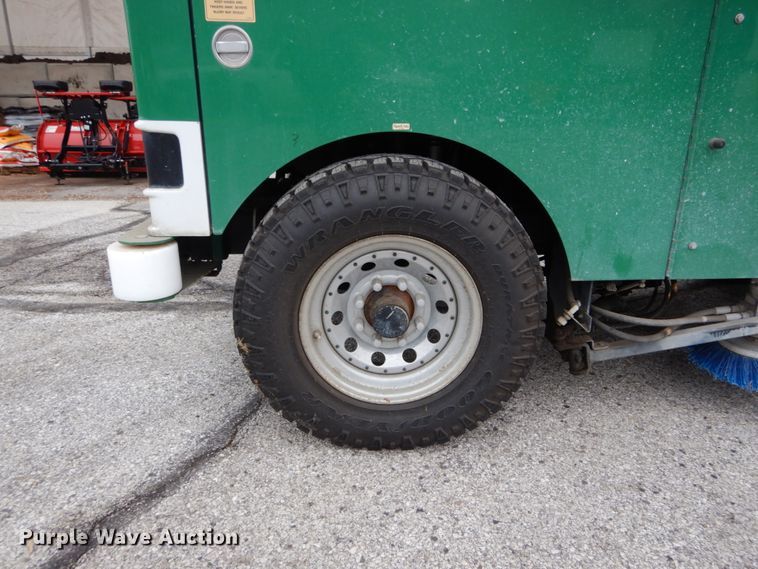 image for item GC9468 2008 Zamboni 545 ice resurfacer