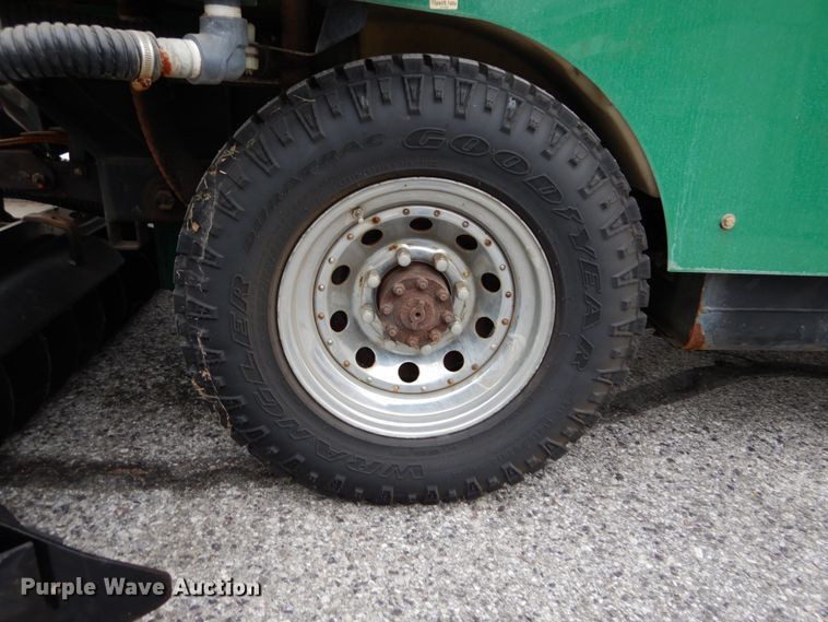 image for item GC9468 2008 Zamboni 545 ice resurfacer