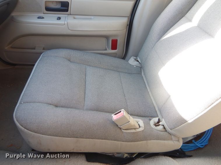 image for item GE9597 2007 Ford Crown Victoria Police Interceptor