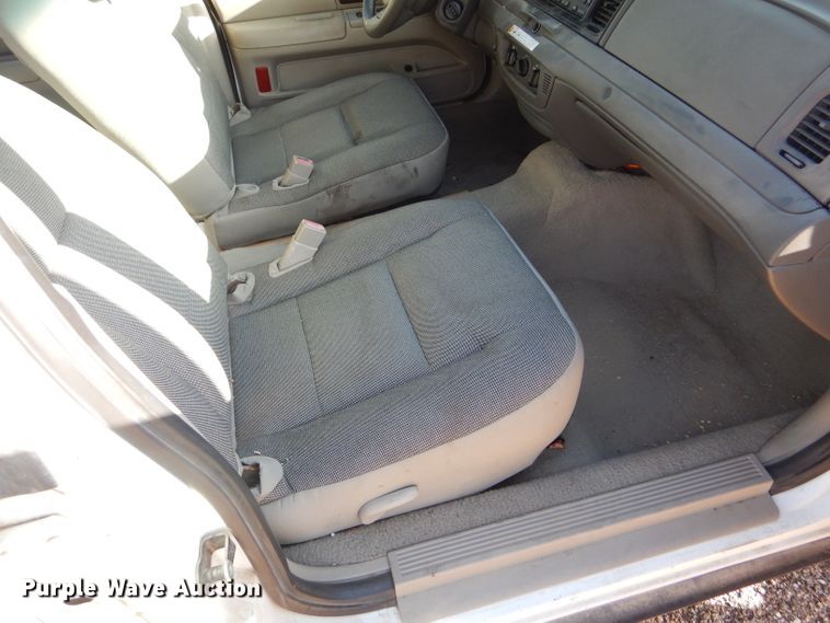 image for item GE9597 2007 Ford Crown Victoria Police Interceptor