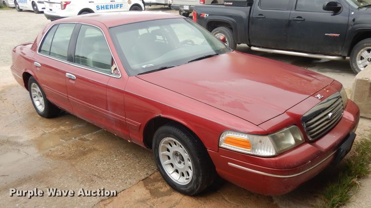 image for item GG9198 2001 Ford Crown Victoria
