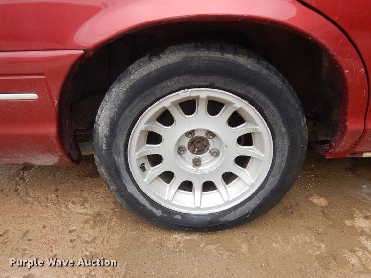 image for item GG9198 2001 Ford Crown Victoria