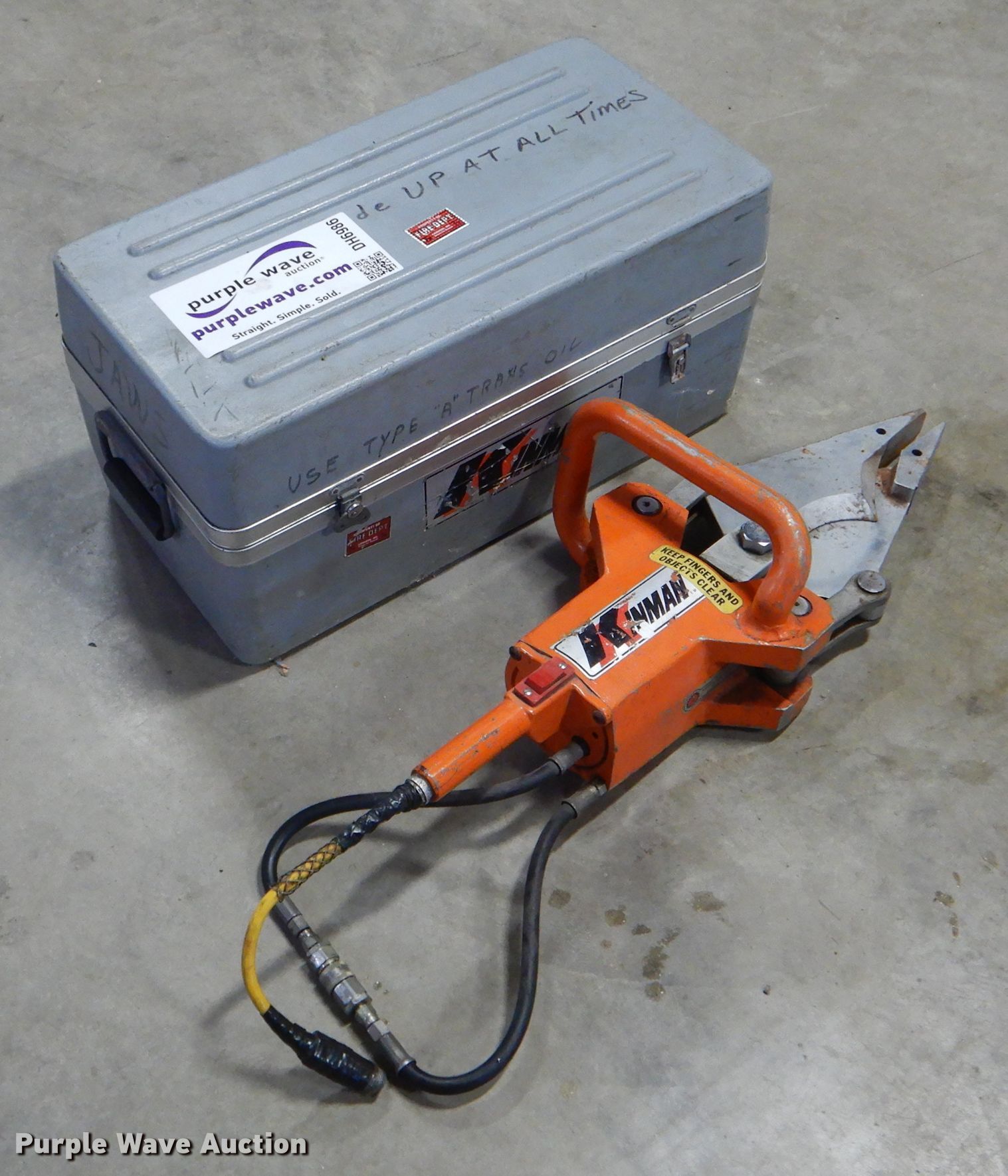 Kinman spreader and cutter extraction tool in Cameron, MO Item DH6986