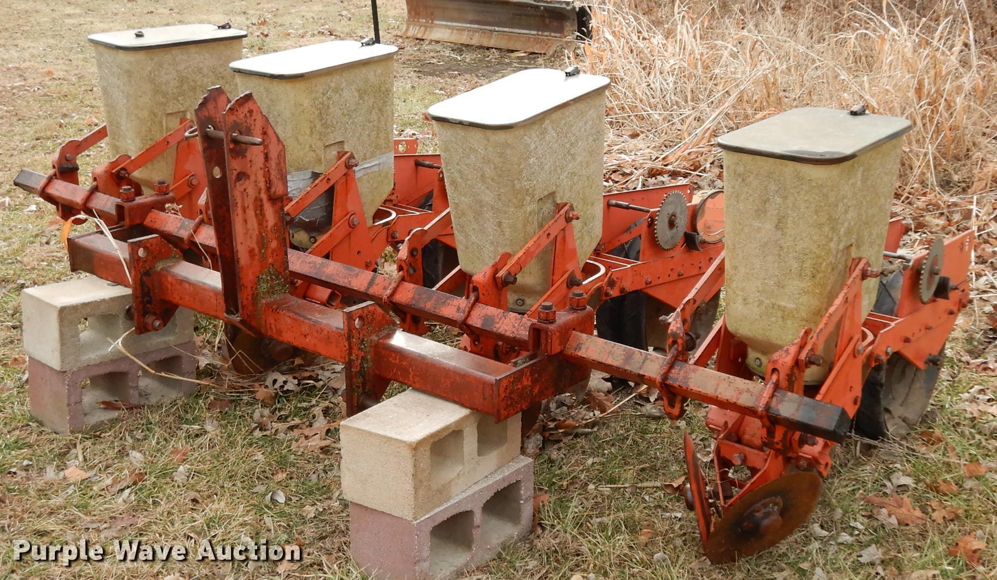 Allis Chalmers planter in Clinton, KS Item FY9258 sold Purple Wave