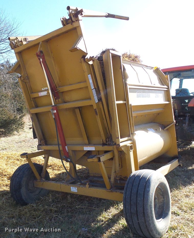 image for item DD1982 HayBuster 256 Plus II bale processor